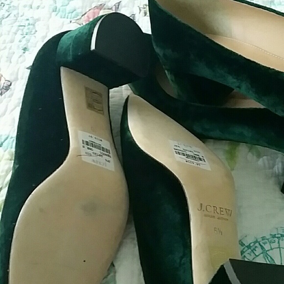 1/2 OFFVelvet pumps - Picture 7 of 8